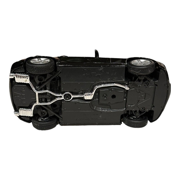 Maisto Model Car Mercedes Benz SLK Black 1:18 Scale Model Car Diecast Model Car - Picture 6 of 6